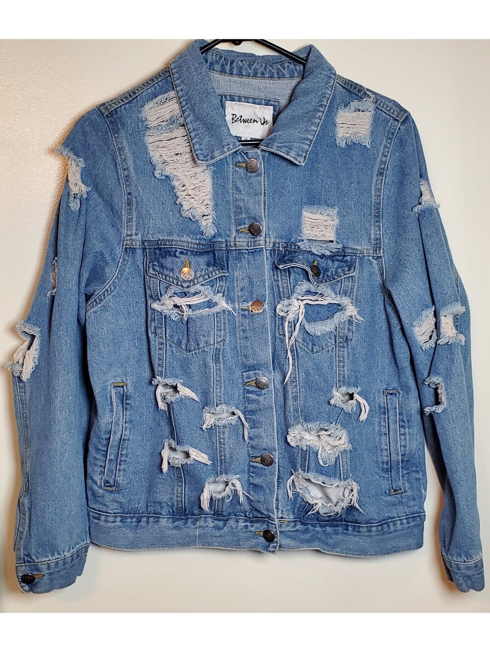 Between Us Distressed Denim Jacket Women’s 1X Ripped Trucker Jean Coat GUC